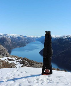 sirsasana-lysefjorden-1